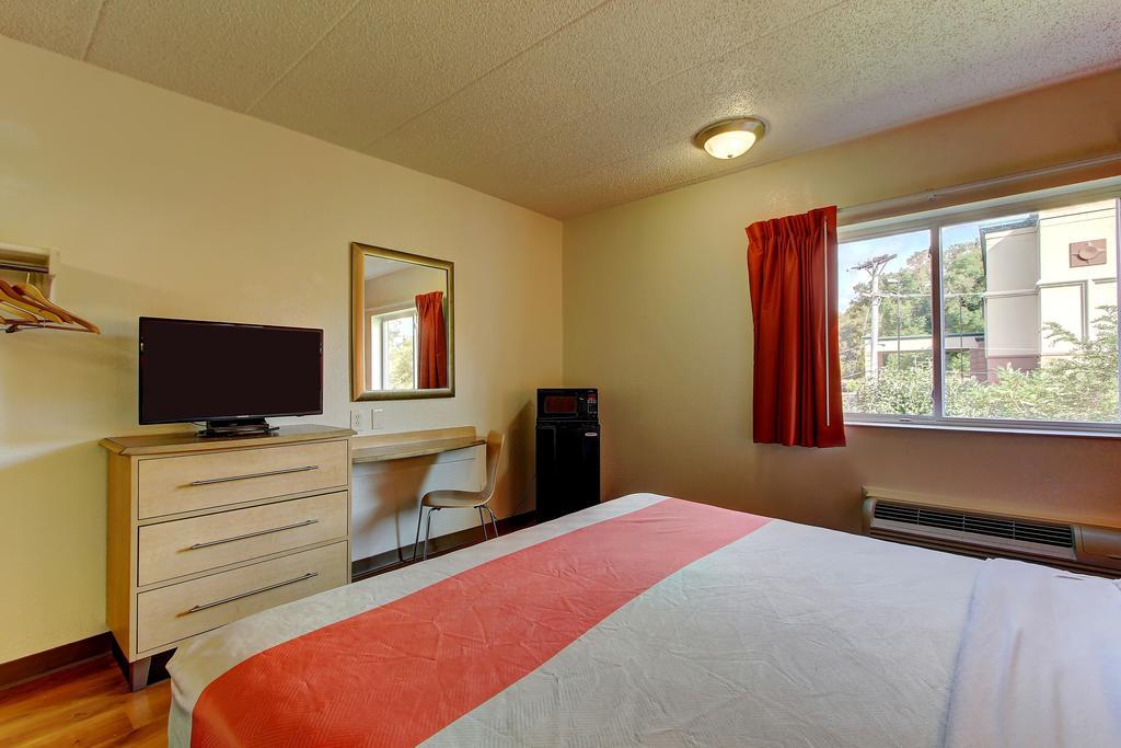 Motel 6-York, Pa - North Room photo